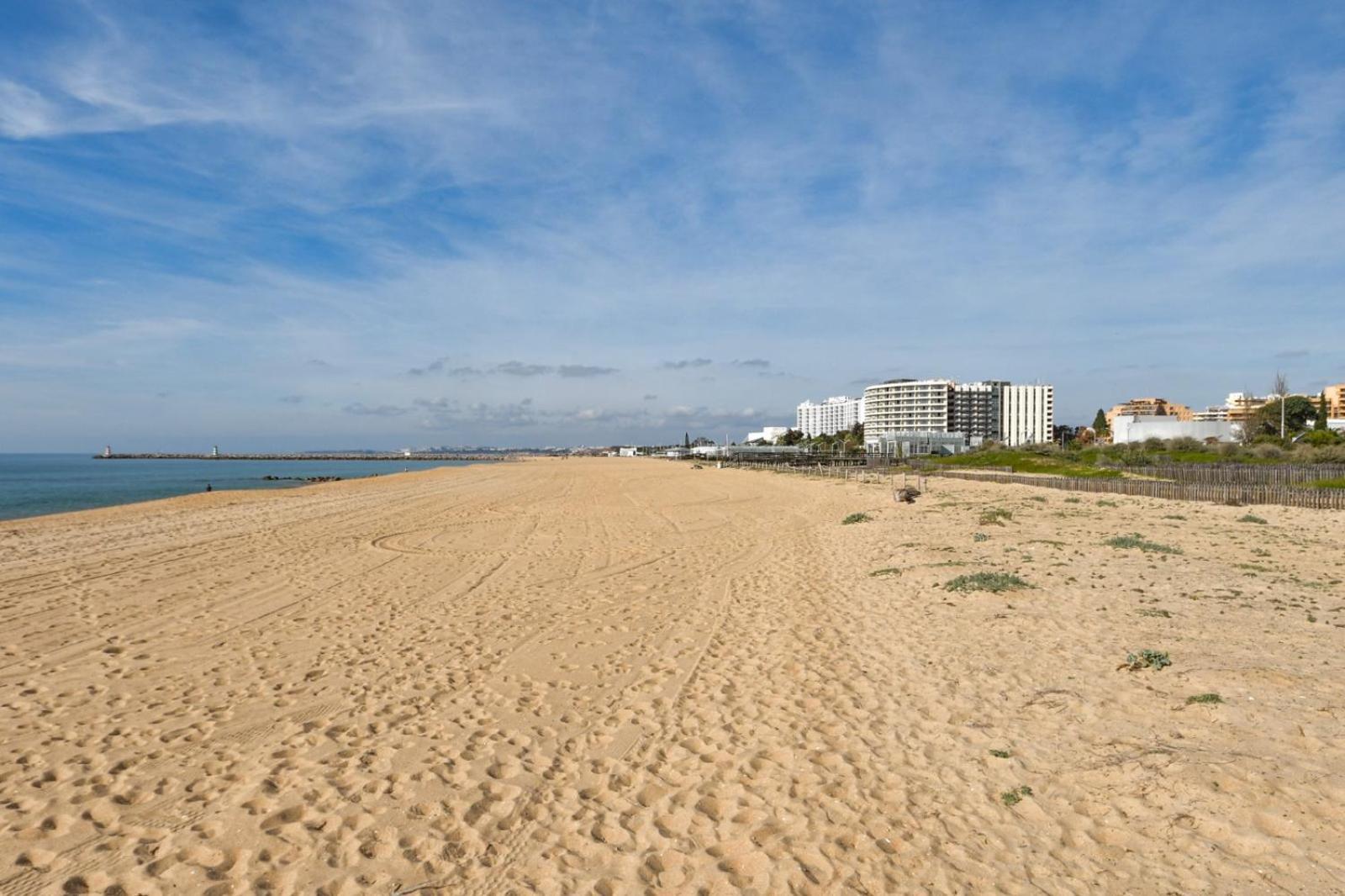 Vila Atlantida - Vilamoura-Quarteira Holiday Home - Beach At 250 Mts Kültér fotó